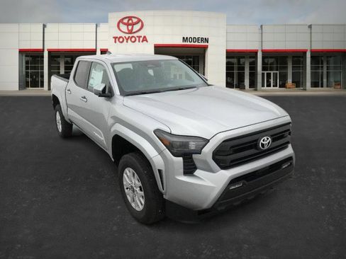 New 2025 Toyota Tacoma SR5 image 32