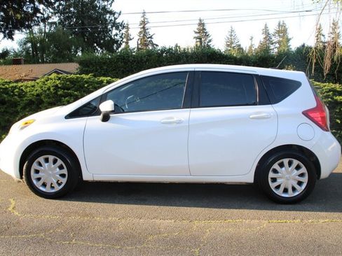 Used 2016 Nissan Versa Note SV FWD image 13