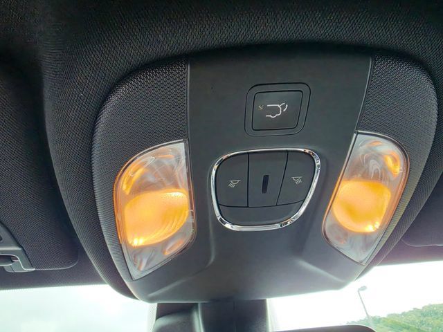 Used 2023 Jeep Compass Latitude w/ Convenience Group AWD/4WD image 22
