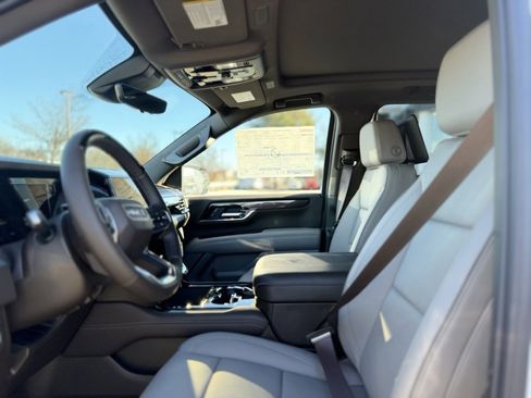 New 2026 GMC Yukon XL Elevation w/ Elevation Premium Package image 15