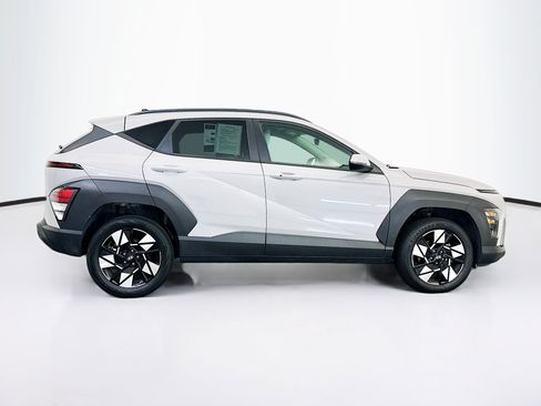 Used 2024 Hyundai Kona SEL AWD/4WD image 10