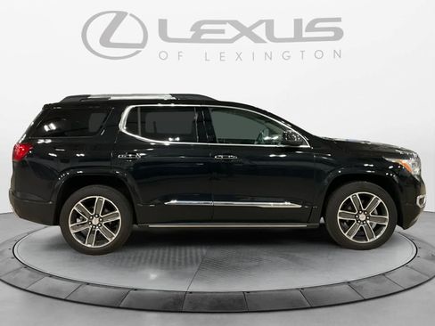 Used 2019 GMC Acadia Denali w/ Technology Package FWD image 6
