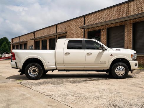 Used 2020 RAM 3500 Limited w/ Max Tow Package AWD/4WD image 11