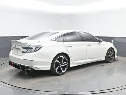 Used 2020 Honda Accord Sport image 10