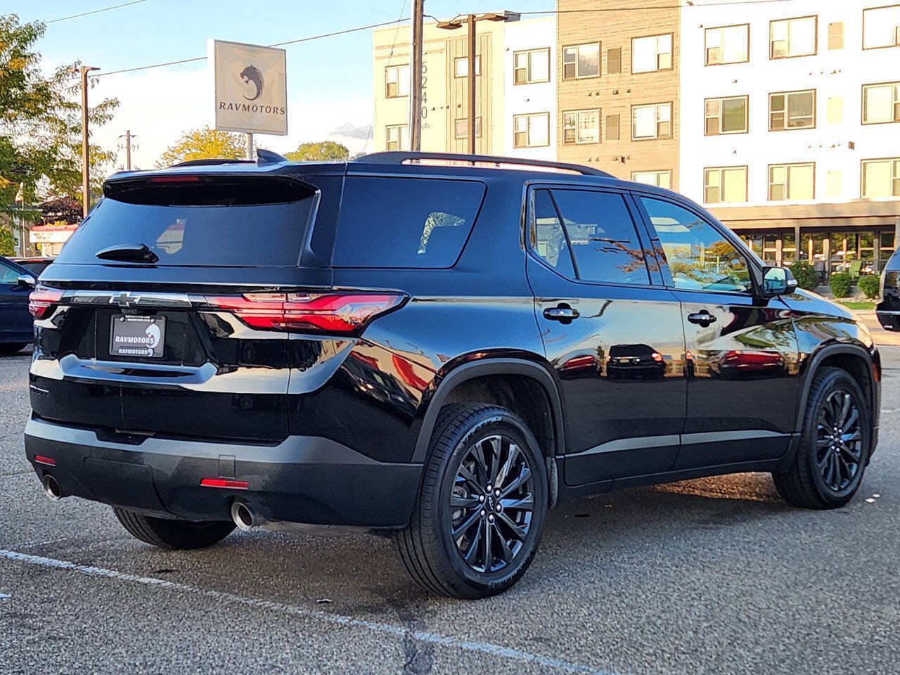 Used 2023 Chevrolet Traverse RS AWD/4WD image 10