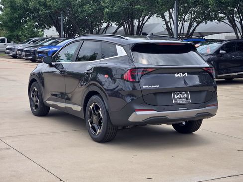 New 2026 Kia Sportage EX w/ EX Panorama Roof Package FWD image 3