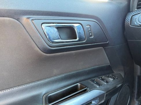 Used 2016 Ford Mustang Convertible RWD image 11