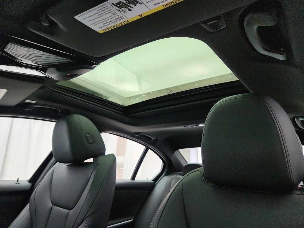 Used 2019 BMW 330i xDrive Sedan w/ Driving Assistance Package AWD/4WD image 11