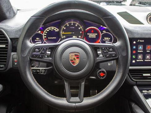 Used 2023 Porsche Cayenne Turbo GT AWD/4WD image 14