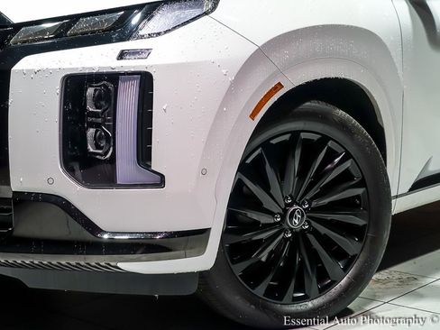 Used 2024 Hyundai Palisade Calligraphy image 5