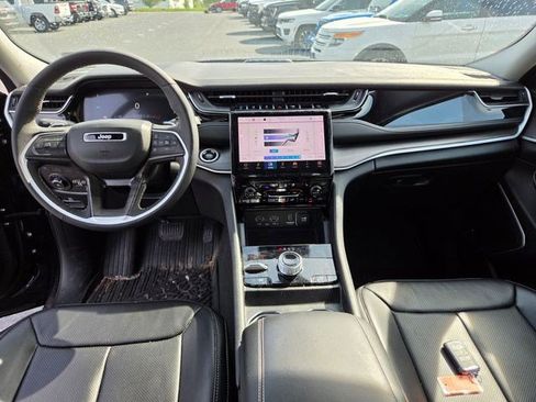 Used 2024 Jeep Grand Cherokee Limited 4xe image 6