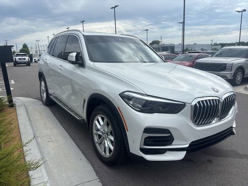 Used 2023 BMW X5 xDrive40i AWD/4WD image 4