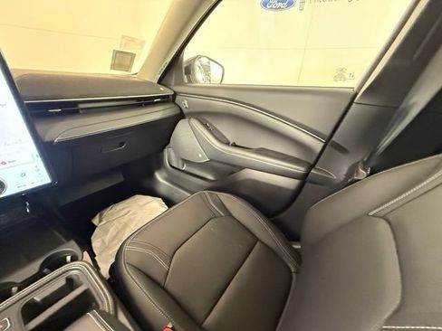 Used 2025 Ford Mustang Mach-E Premium AWD/4WD image 37