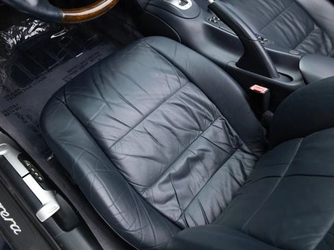 Used 2000 Porsche 911 Carrera 4 AWD/4WD image 34