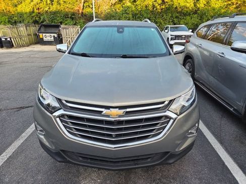 Used 2019 Chevrolet Equinox Premier FWD image 2