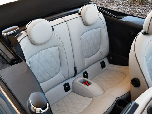 Used 2022 MINI Cooper S image 16