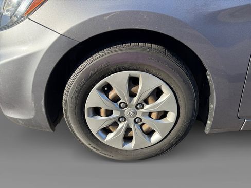 Used 2016 Hyundai Accent SE image 9