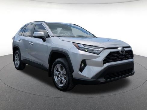 Used 2025 Toyota RAV4 XLE w/ Convenience Package FWD image 8