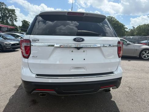 Used 2018 Ford Explorer XLT w/ Equipment Group 201A FWD image 6