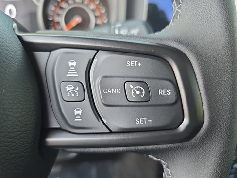 New 2025 Jeep Gladiator Sport image 18