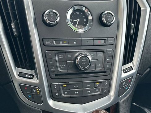 Used 2012 Cadillac SRX Luxury image 24