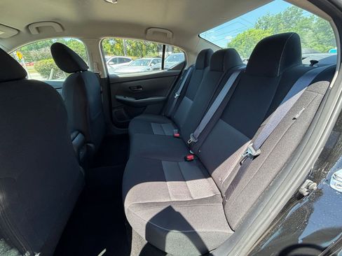 Used 2025 Nissan Sentra SV FWD image 33