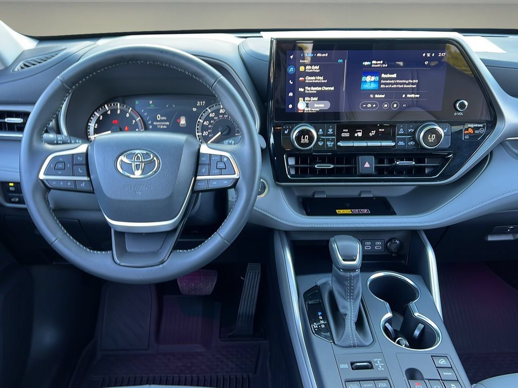 Certified 2026 Toyota Highlander XLE AWD/4WD image 13
