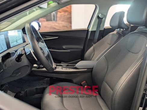 Used 2024 Kia EV6 Light RWD image 27