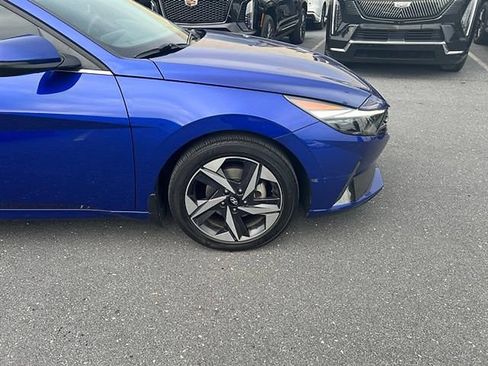 Used 2023 Hyundai Elantra Limited FWD image 28