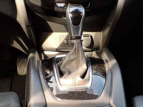 Used 2021 Nissan Rogue Sport S image 32