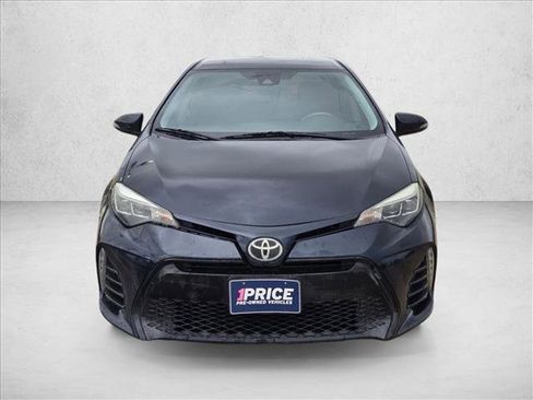 Used 2017 Toyota Corolla SE FWD image 2