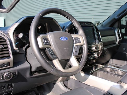 Used 2022 Ford F350 Lariat w/ Tremor Off-Road Package image 11