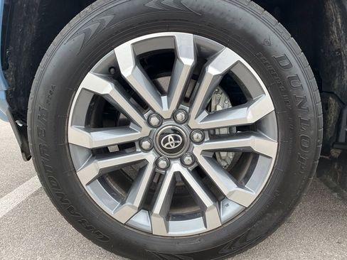 Used 2025 Toyota 4Runner Limited w/ Tow Technology Package image 12