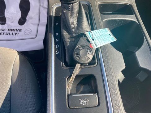 Used 2017 Ford Escape S FWD image 33