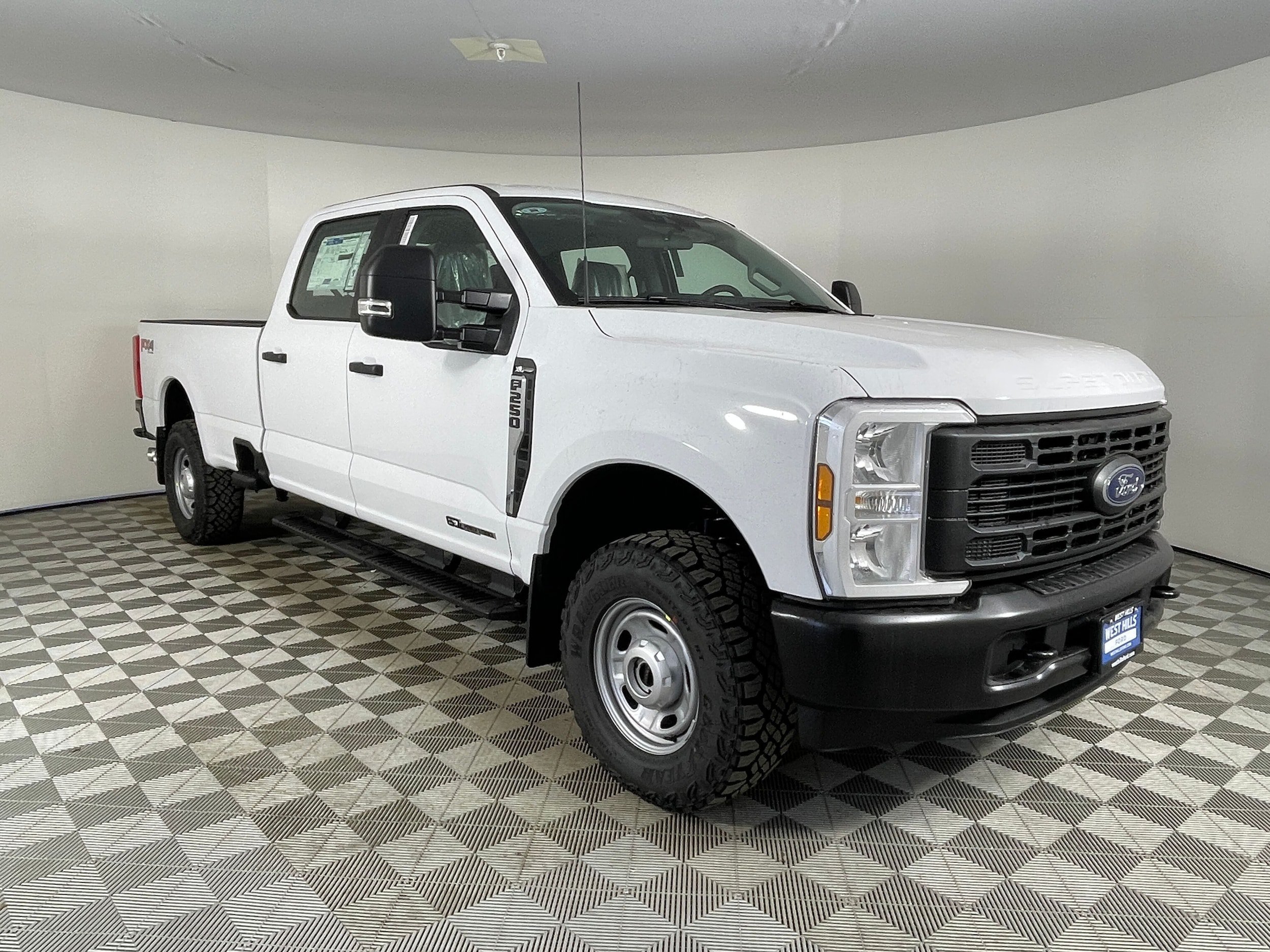 New 2026 Ford F250 XL w/ XL Off-Road Package AWD/4WD image 7