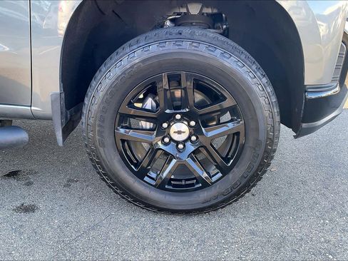 Used 2019 Chevrolet Silverado 1500 LT Trail Boss image 11