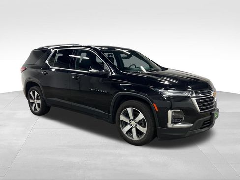 Used 2023 Chevrolet Traverse LT w/ LT Premium Package AWD/4WD image 1