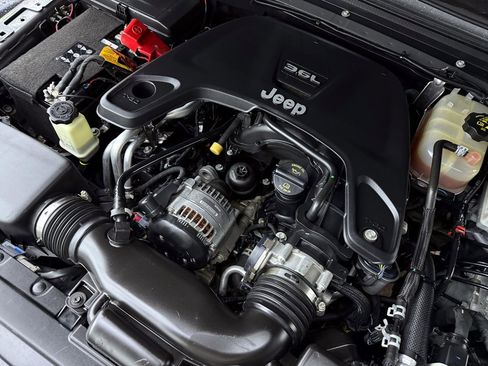 Used 2021 Jeep Gladiator Rubicon image 27