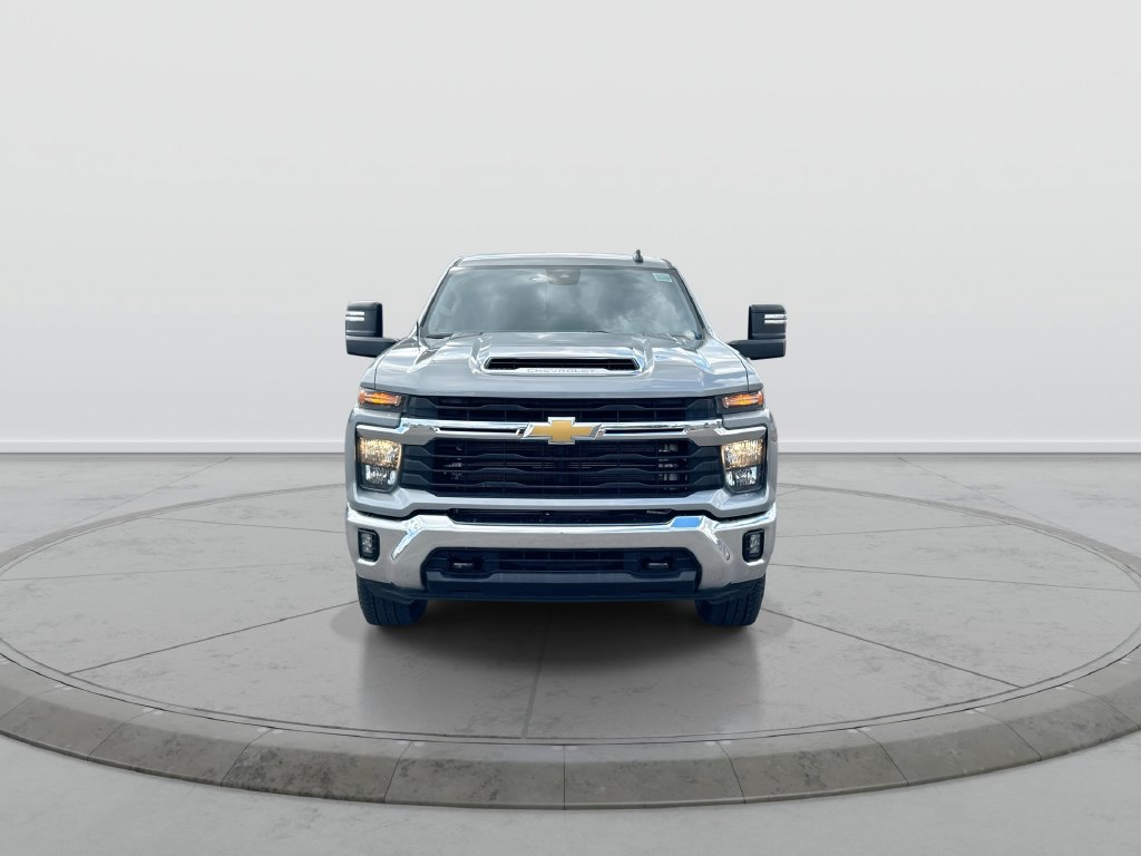 Used 2024 Chevrolet Silverado 2500 LT w/ Convenience Package AWD/4WD image 3