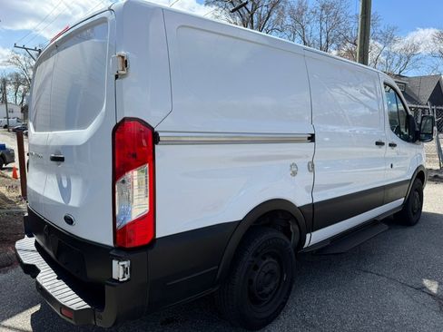 Used 2019 Ford Transit 250 130 Low Roof image 7