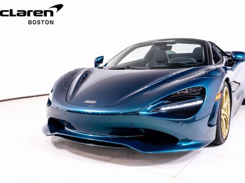 Used 2025 McLaren 750S Spider RWD image 12