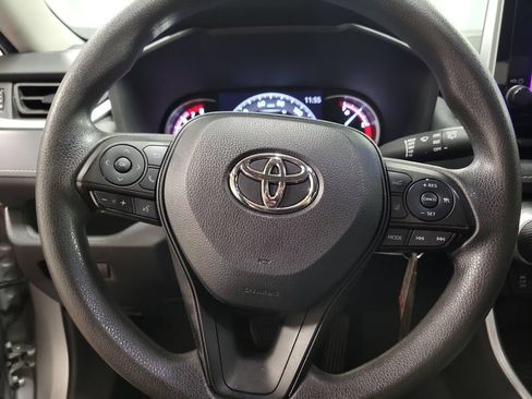 Used 2024 Toyota RAV4 LE AWD/4WD image 18
