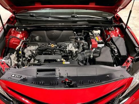 Used 2020 Toyota Camry XSE w/ Blackout Package FWD image 10