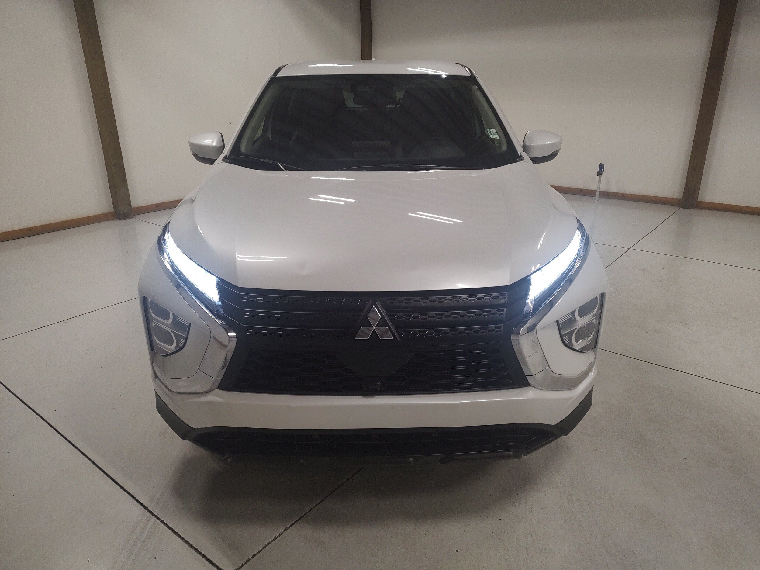 Used 2025 Mitsubishi Eclipse Cross SE AWD/4WD image 3