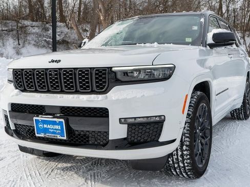 Used 2024 Jeep Grand Cherokee L Summit w/ High Altitude Package image 2