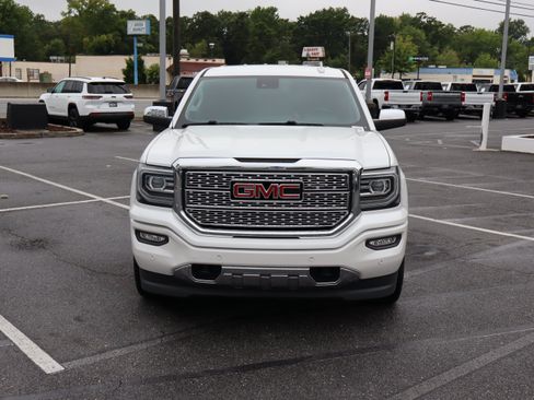 Used 2018 GMC Sierra 1500 Denali AWD/4WD image 3