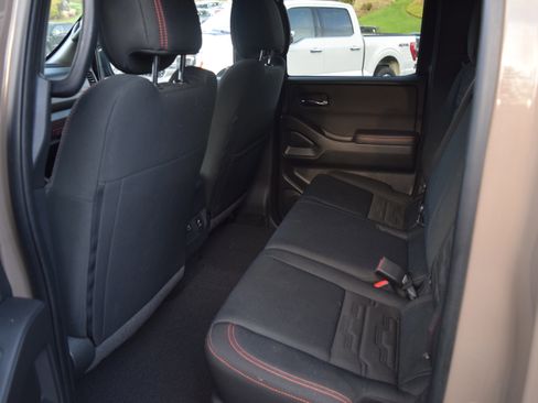 Used 2023 Nissan Frontier PRO-4X w/ Pro Convenience Package AWD/4WD image 10