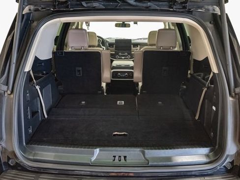 Used 2024 Ford Expedition Limited AWD/4WD image 39