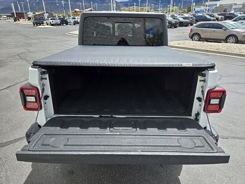 Used 2020 Jeep Gladiator Sport w/ Quick Order Package 24S AWD/4WD image 43