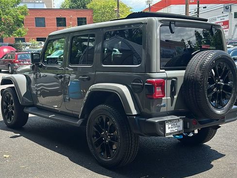 Used 2023 Jeep Wrangler Unlimited Sahara w/ Cold Weather Group AWD/4WD image 3